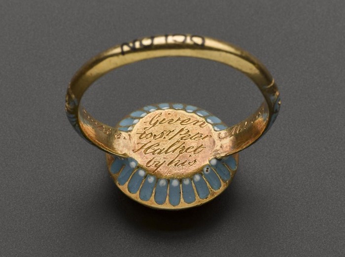 Back of ring given by James VII to Sir Peter Halket